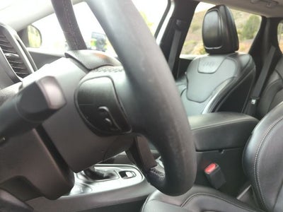 2022 Jeep Cherokee Latitude Lux