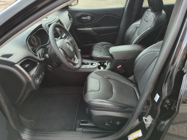 2022 Jeep Cherokee Latitude Lux