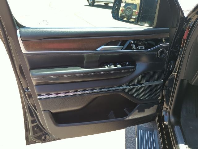 2024 Jeep Grand Wagoneer L Base