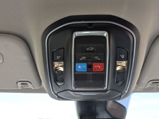 2024 Jeep Wagoneer Base