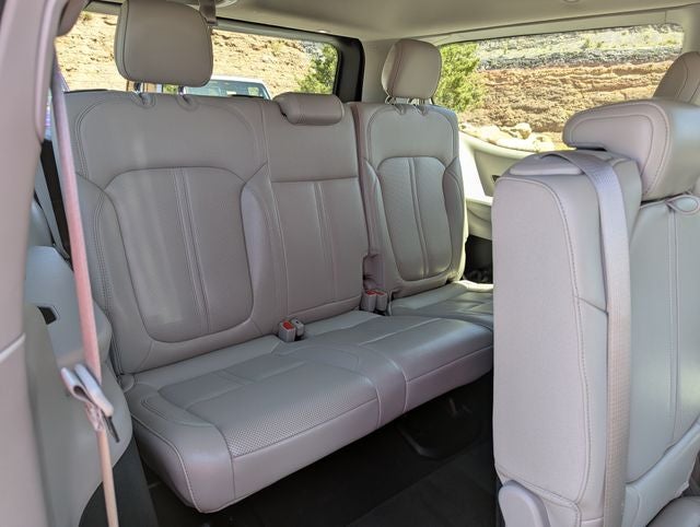 2024 Jeep Wagoneer Base
