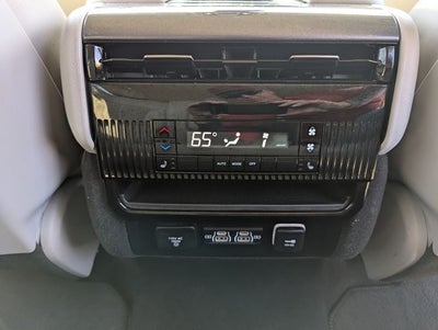 2024 Jeep Wagoneer Base