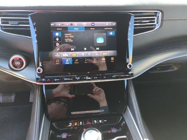 2023 Jeep Wagoneer Series III