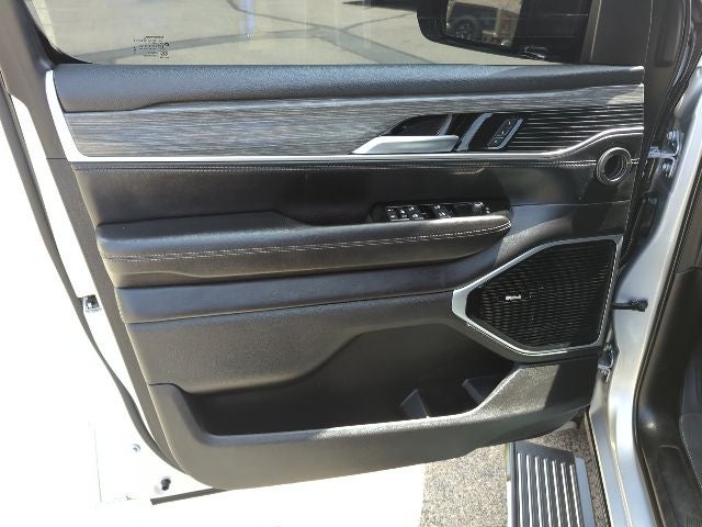 2023 Jeep Wagoneer Series III