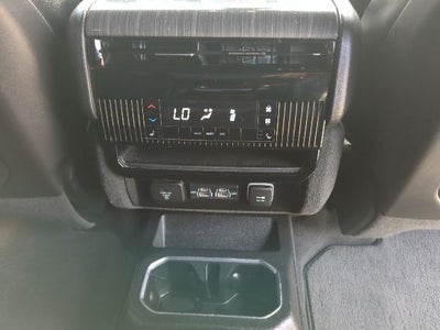 2023 Jeep Wagoneer Series III