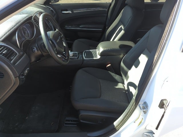 2018 Chrysler 300 Touring