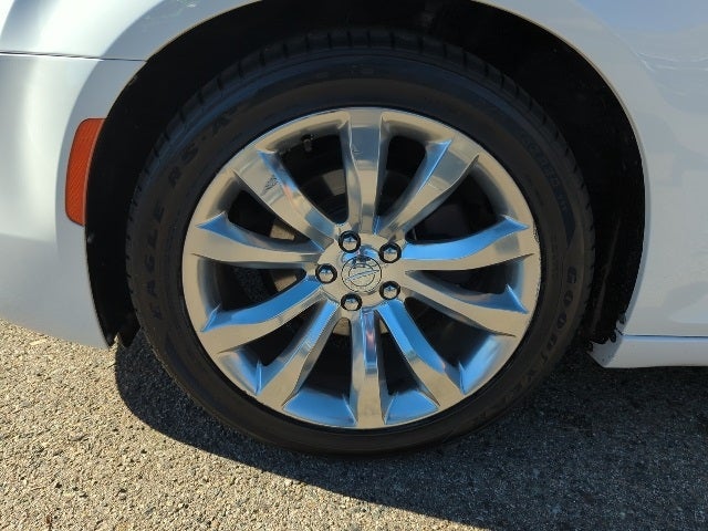 2018 Chrysler 300 Touring