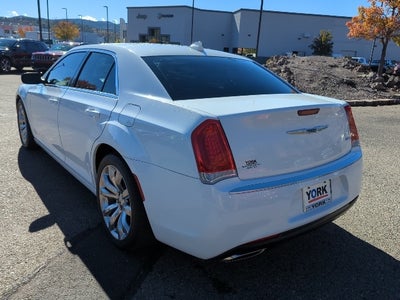 2018 Chrysler 300 Touring