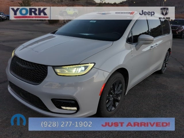 2021 Chrysler Pacifica Touring