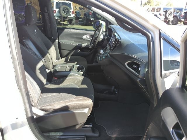 2021 Chrysler Pacifica Touring