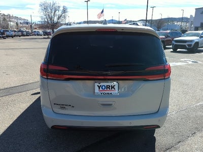 2021 Chrysler Pacifica Touring