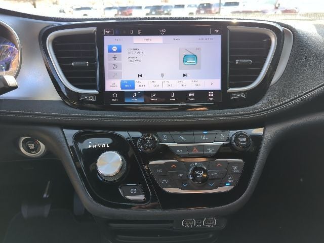 2021 Chrysler Pacifica Touring