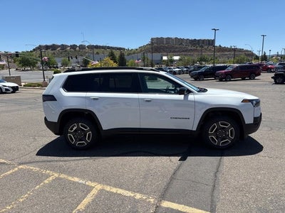 2026 Jeep Cherokee Laredo