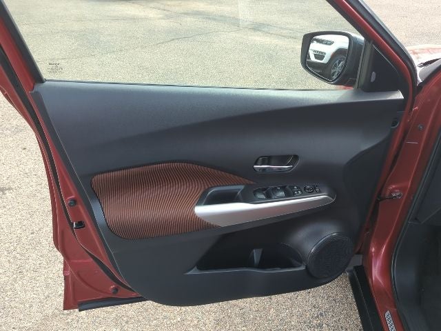 2019 Nissan Kicks SR