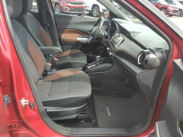 2019 Nissan Kicks SR