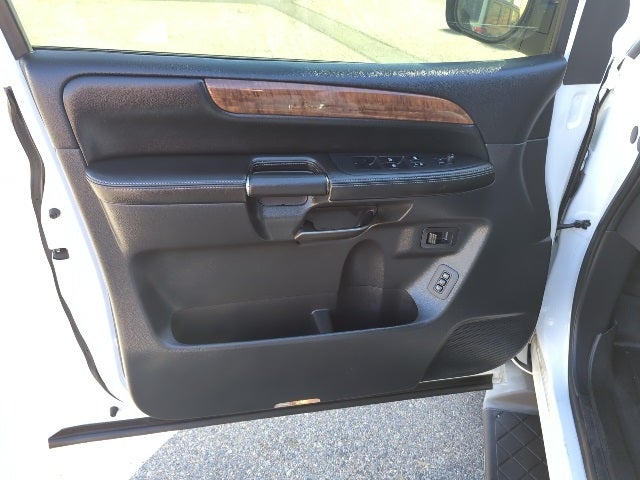 2014 Nissan Armada Platinum