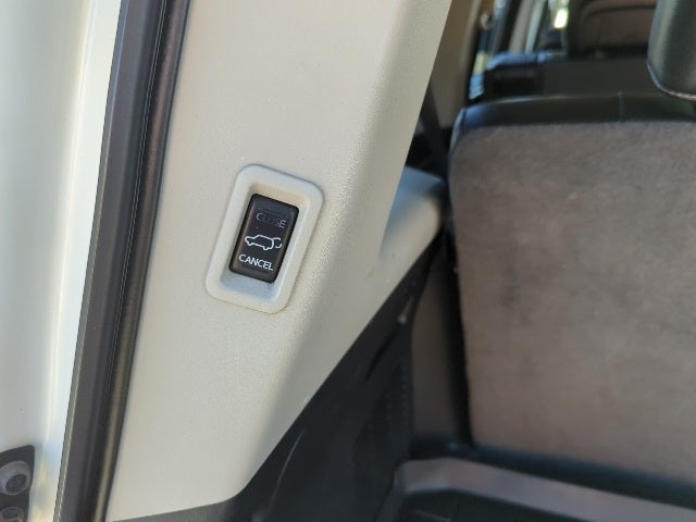 2014 Nissan Armada Platinum