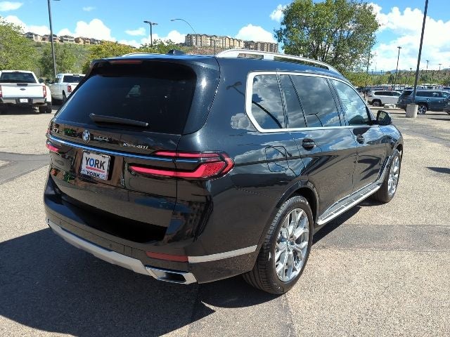 2025 BMW X7 xDrive40i
