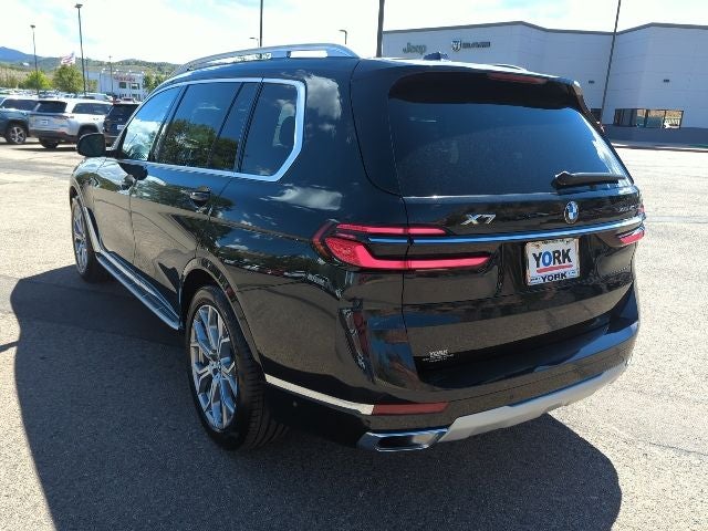 2025 BMW X7 xDrive40i