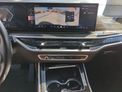 2025 BMW X7 xDrive40i