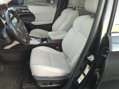 2024 Mitsubishi Outlander SEL Platinum Edition