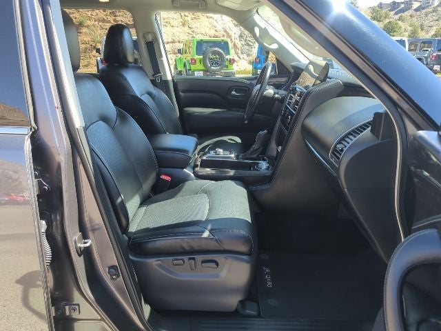 2024 INFINITI QX80 LUXE