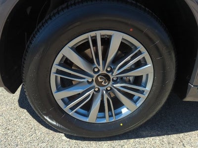 2024 INFINITI QX80 LUXE