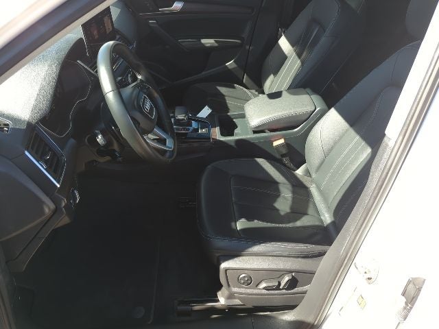 2023 Audi Q5 45 S line Premium quattro