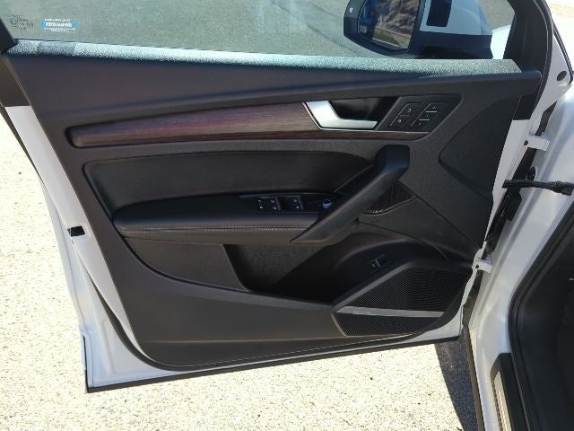 2023 Audi Q5 45 S line Premium quattro