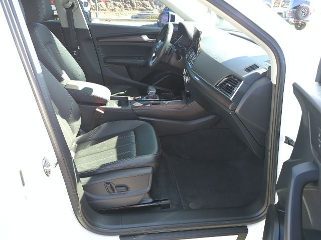 2023 Audi Q5 45 S line Premium quattro