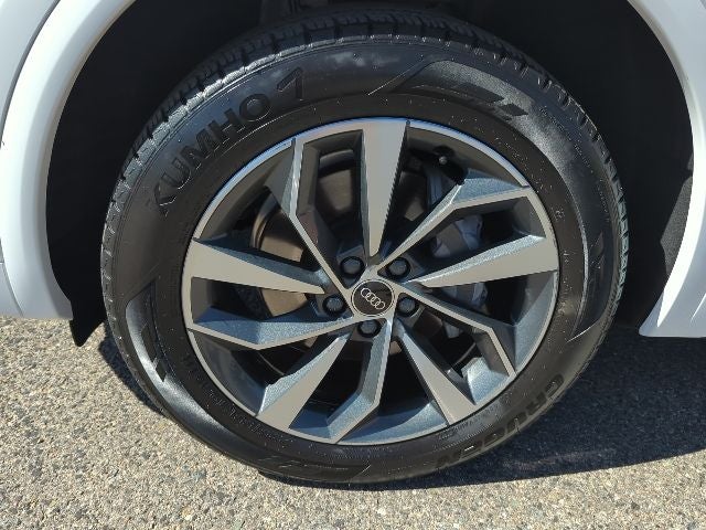 2023 Audi Q5 45 S line Premium quattro