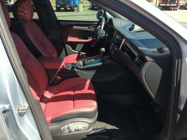 2025 Porsche Macan S